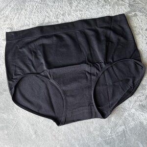 Mindd Black High-Waisted Briefs